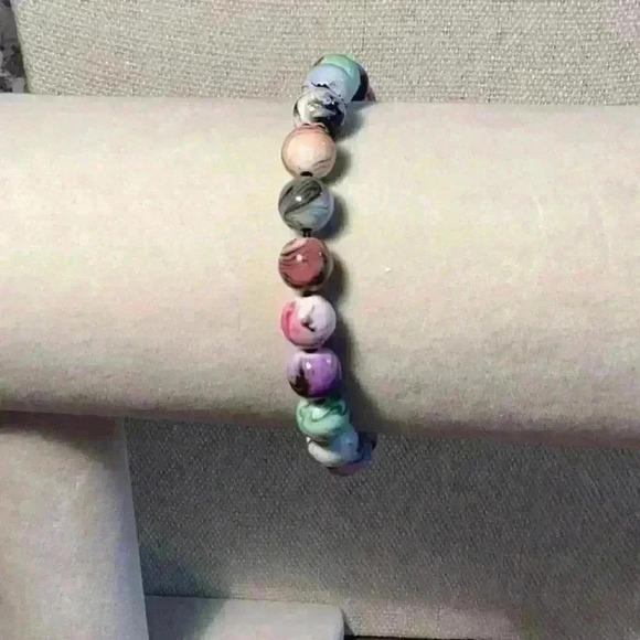 Acrylic Multi Colored Beaded Stretch Bracelet - Picture 2 of 4